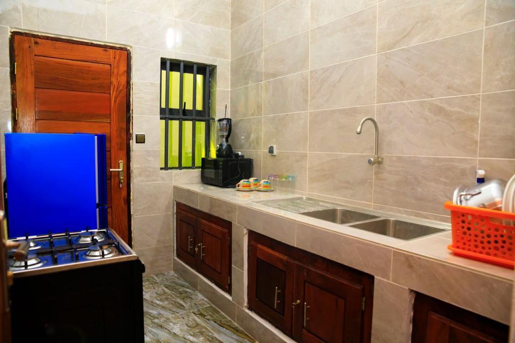 WhatsApp Image 2025-11-11 at 16.00.06 (1)